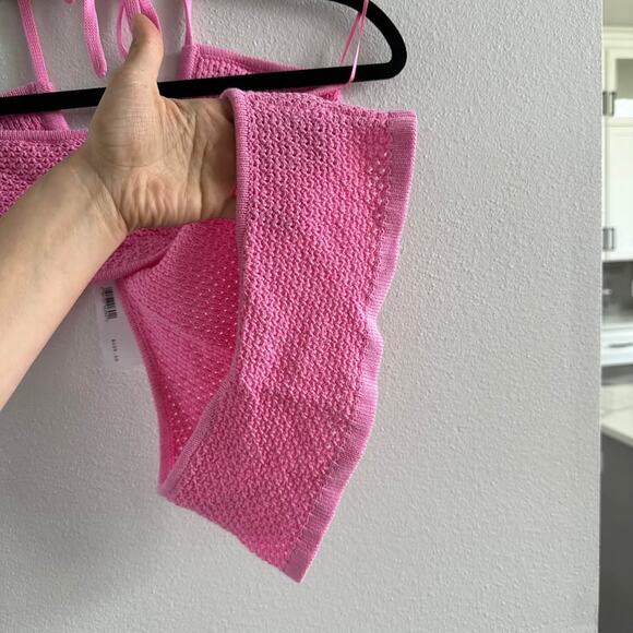 VICTOR GLEMAUD
Cut-out Crochet Knit Halter Top In Pink size Small - Picture 5 of 6